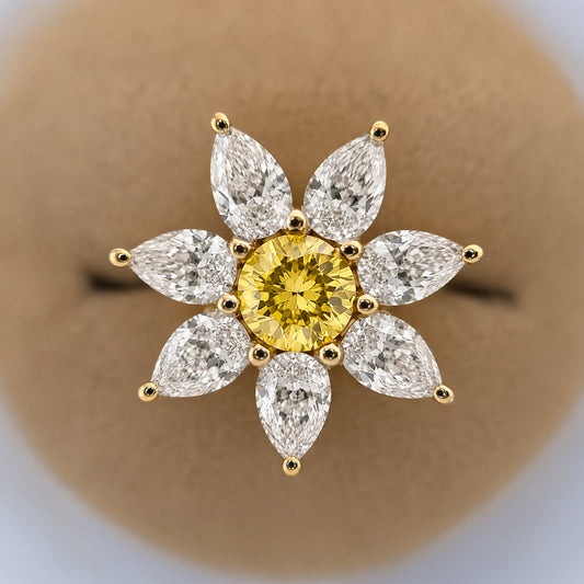 Daisy - 18kt golden ring