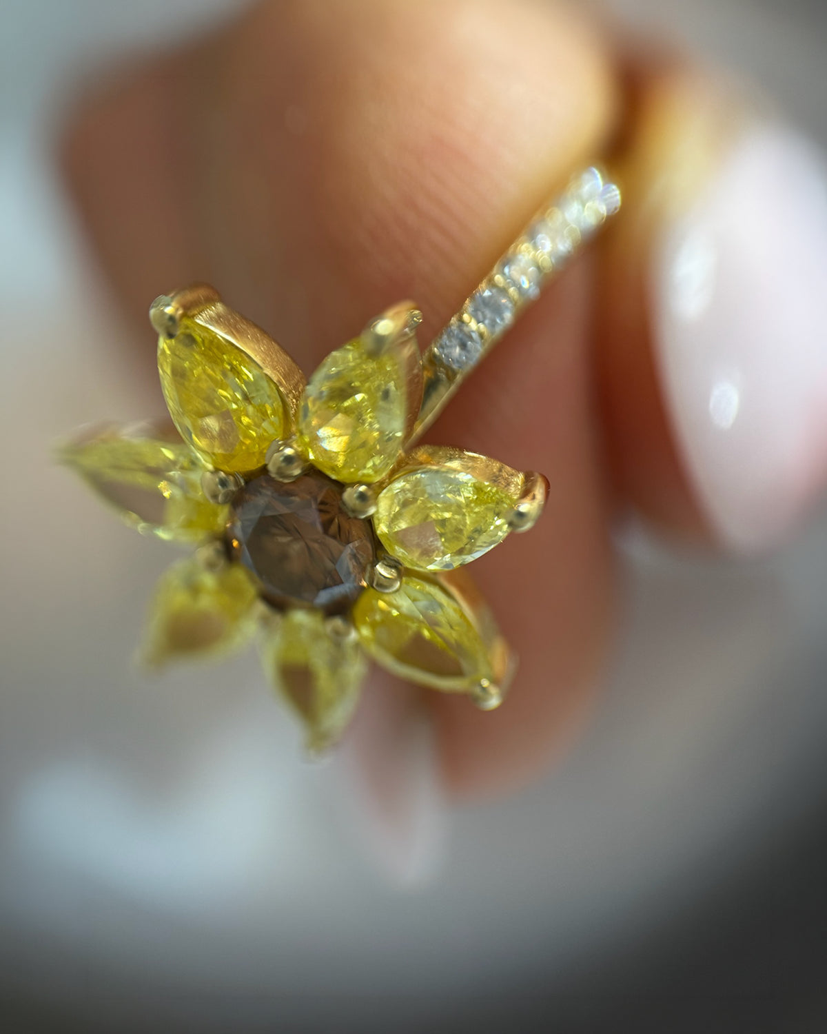 Sunflower - 18kt golden ring